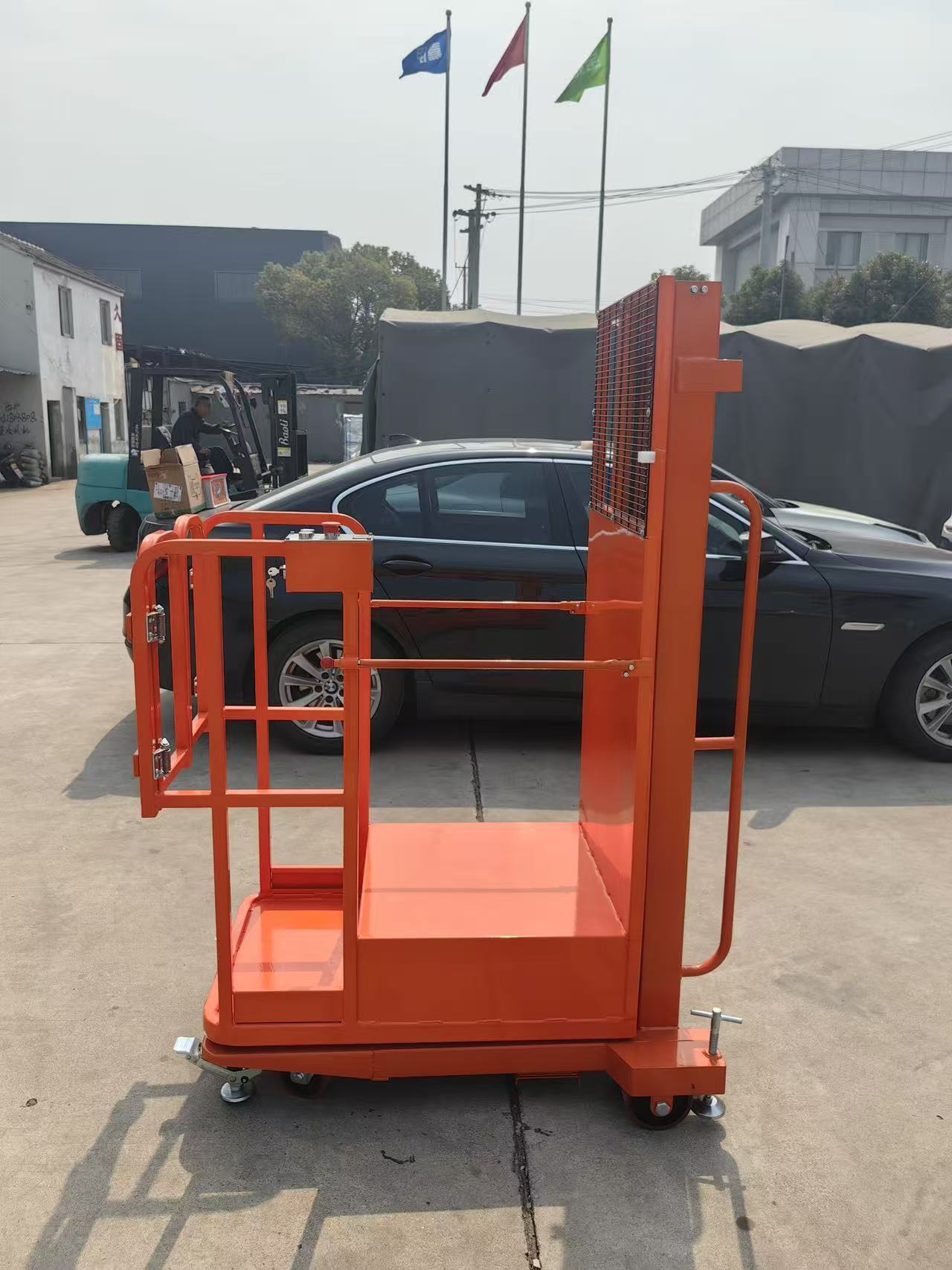 CE Approved 300kg 0.3ton Powered Semi-Electric Aerial Order Picker Stock Automatic Handling Retail Printing Shops Hotels